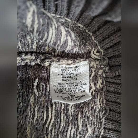 BDG Urban Outfitters, grey cream women's knit cardigan, loose fit sweater, small - Picture 6 of 6